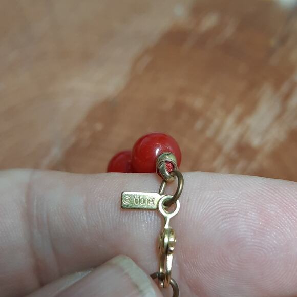 Vintage Monet Long‎ Red and Gold Tone Beaded Necklace Lightweight - Picture 4 of 4